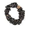 By Eloise London Silk Scrunchie Gold Star Hajgumi nőknek 1 db Változat Grey Leopard