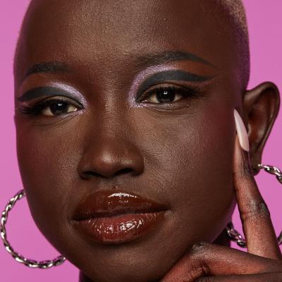 NYX Professional Makeup Bare With Me Blur Tint Foundation Alapozó nőknek 30 ml Változat 24 Java