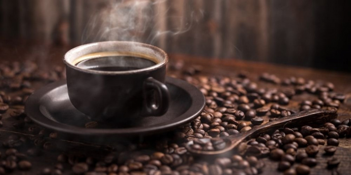 Kávé sötét hajra