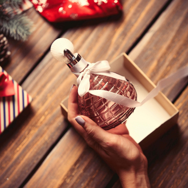 Hogyan válasszunk illatszert ajándékba?